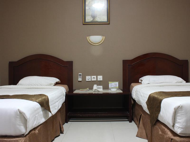 Grand Hotel Джамби Экстерьер фото